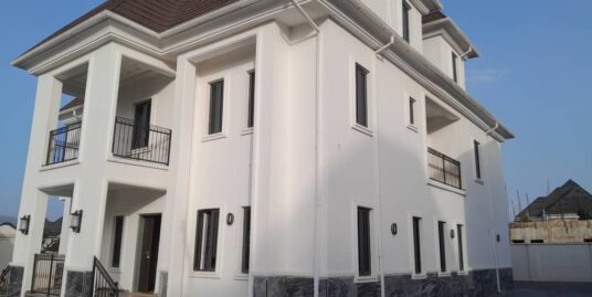 Exquisitely 5 Finished Bedroom Fully Detached Duplex With Penthouse, 3 Sitting Rooms, 2 Rooms Boy’s Quarters, Plus Ample Parking Space